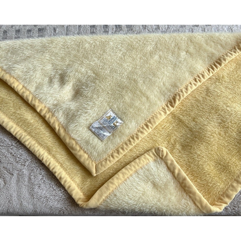 Zoeppritz fürs Kind Vintage Yellow Plush Baby Blanket Dolan Acrylic Bear Tag